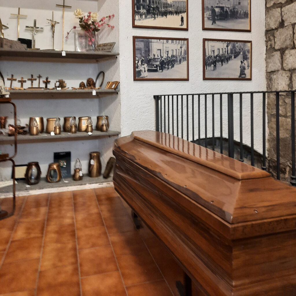 Prodotti Agenzia Funebre Croce